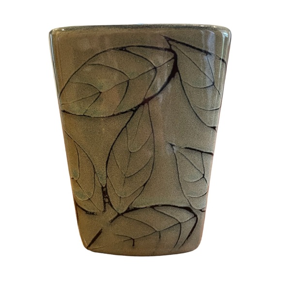 Roscher stoneware olive green leaf design “New Port” collection coffee cup. - Picture 2 of 6